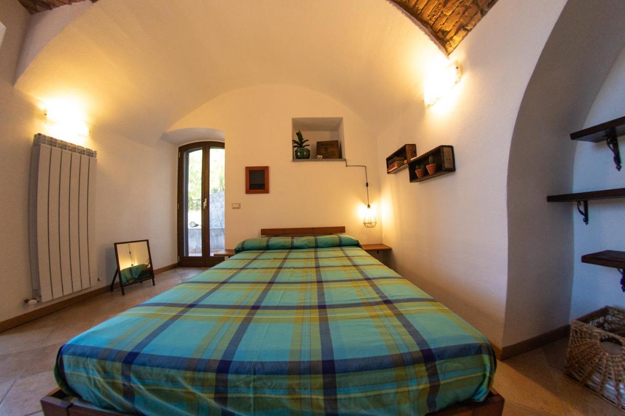 Officine Bordighera Hotel Bagian luar foto